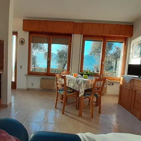 דירה Lorena House ברנצונה סול גארדה