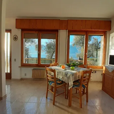 Lorena House * 브렌조네 술 가르다