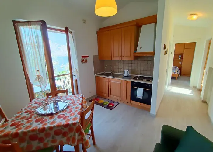 Lorena House Apartmán *